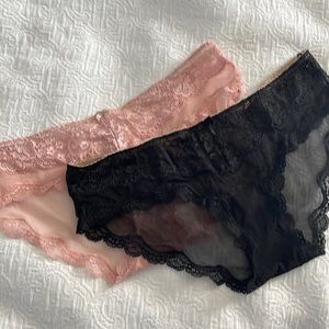 NWOT - VICTORIA SECRET PANTIES. Sz: S.
